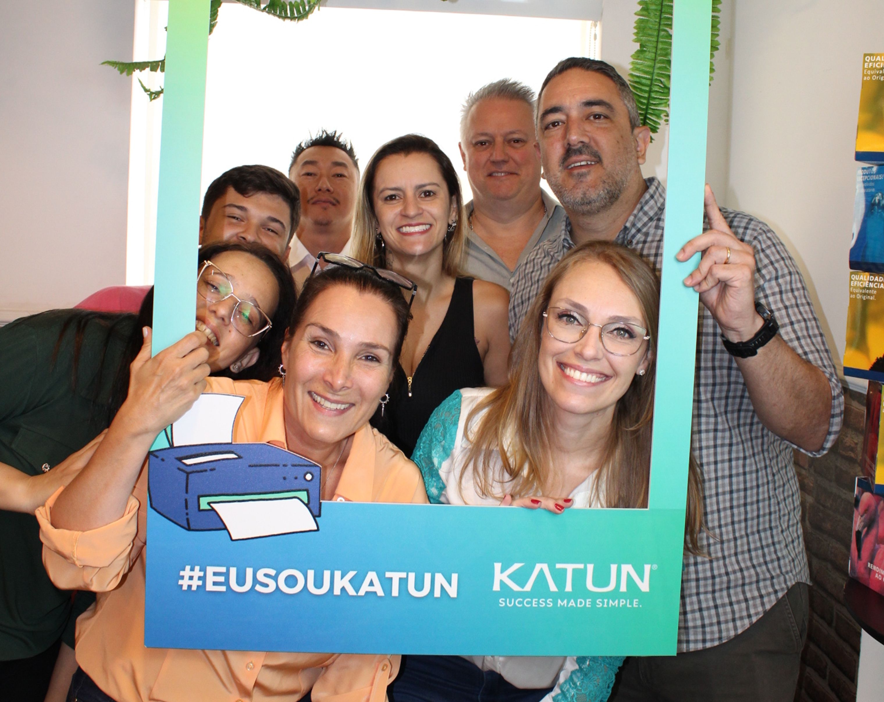 Katun Employees Celebrating 